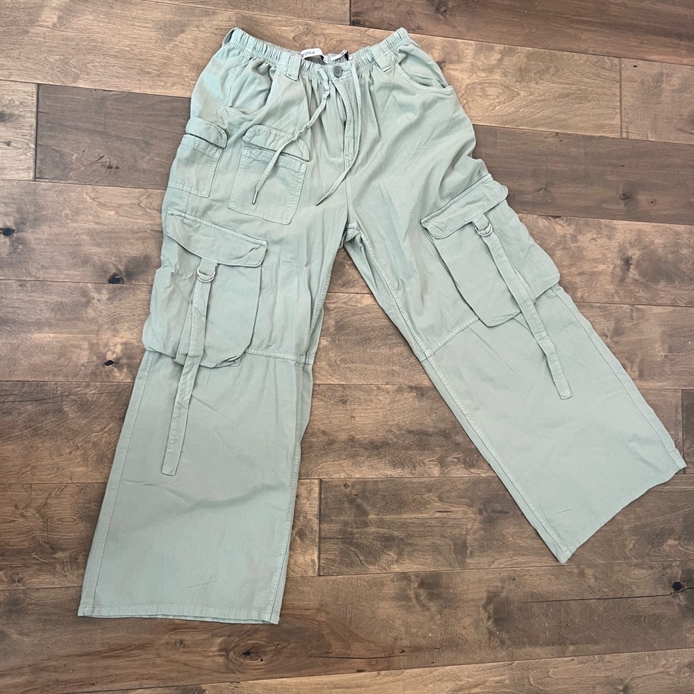 Bershka Sage Cargo Pants